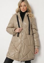 Ciemnobeżowa Długa Pikowana Kurtka z Kapturem i Ściąganymi Sznurkami Norezi. Brązowe kurtki damskie Born2be, na zimę, l, bez wzorów, z jeansu, z kapturem. Za 134.99 zł.