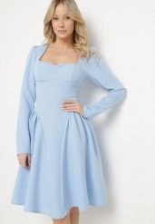 Niebieska Rozkloszowana Sukienka z Usztywnianymi Miseczkami Tillimara. Niebieskie sukienki damskie Born2be, m, bez wzorów, bez kołnierzyka, bez ramiączek, midi, dopasowane. Za 99.99 zł.