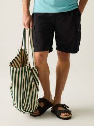 Regatta Szorty kąpielowe "Blanmont" w kolorze czarnym rozmiar: XL. Czarne szorty sportowe męskie Regatta, xl, z materiału, outdoorowe. Za 74.63 zł.