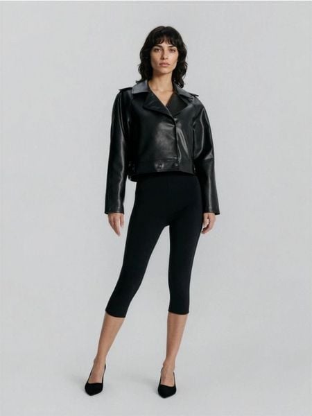 Bawełniane legginsy capri - czarny. Czarne legginsy damskie Sinsay, l, bez wzorów, z bawełny. Za 19.99 zł.