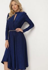 Granatowa Koktajlowa Sukienka z Metaliczną Nicią Mianella. Niebieskie sukienki damskie Born2be, s, z aplikacjami, eleganckie, bez kołnierzyka, bez ramiączek, midi. W wyprzedaży za 143.99 zł.