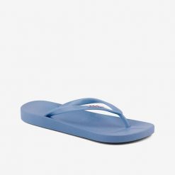 Damskie klapki Coqui. Niebieskie klapki damskie Coqui, bez wzorów, z materiału, bez obcasa. Za 130.99 zł.