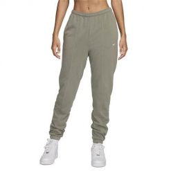 Spodnie sportowe damskie Nike FN2434320. Zielone spodnie dresowe damskie Nike, l, z dresówki, trekkingowe. Za 334.00 zł.