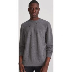 Bluza z dekoracyjnymi nitami - Szary. Szare bluzy bez kaptura męskie Reserved, l. Za 119.99 zł.