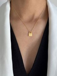 Les Favorites Pozłacany naszyjnik z zawieszką - dł. 40 cm rozmiar: onesize. Żółte naszyjniki damskie Les Favorites, pozłacane. Za 173.99 zł.