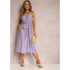 Fioletowa Sukienka Hami. Fioletowe sukienki damskie Renee, l, z aplikacjami, z materiału, eleganckie, bez kołnierzyka, bez ramiączek, midi. W wyprzedaży za 59.49 zł.