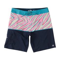 Szorty kąpielowe męskie Billabong Fifty50 Airlite. Niebieskie szorty sportowe męskie Billabong, m, z elastanu, żeglarskie. Za 129.99 zł.