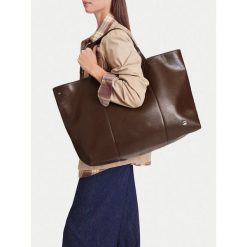 Torebka G-Star. Brązowe torebki klasyczne damskie G-Star, bez wzorów, bez dodatków. Za 299.99 zł.