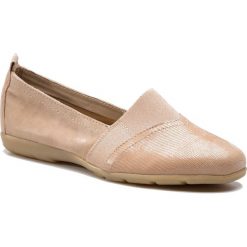 Półbuty CAPRICE - 9-24650-22 Beige 420. Brązowe półbuty damskie Caprice, bez wzorów, ze skóry, bez obcasa, na płaskiej podeszwie. W wyprzedaży za 149.00 zł.