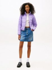 TOMMY JEANS Kurtka pikowana w kolorze lawendowym rozmiar: XS. Różowe kurtki damskie Tommy Jeans, xs, bez wzorów, z jeansu, bez kaptura. Za 395.31 zł.