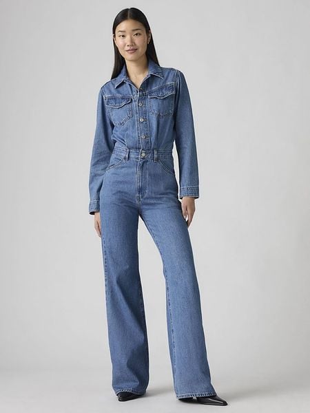 Levi's Kombinezon dżinsowy w kolorze niebieskim rozmiar: M. Niebieskie kombinezony damskie Levi's, m, bez wzorów, z bawełny, bez kołnierzyka, bez ramiączek. Za 169.95 zł.