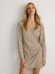 Sukienka mini - wielobarwny. Sukienki damskie Reserved, l, bez wzorów, z bawełny, bez kołnierzyka, bez ramiączek, mini, koszulowe. W wyprzedaży za 79.99 zł.