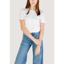 Koszulka crop top Kobieta ONLY ONLELIS S/S DETAIL POCKET TEE CS JRS. Białe topy damskie Only, s, bez wzorów, z bawełny, bez kołnierzyka. Za 147.05 zł.