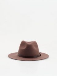 Wełniany kapelusz - brązowy. Brązowe kapelusze damskie Reserved, bez wzorów, z wełny. Za 119.99 zł.