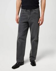 Męskie Spodnie Jeansowe Wrangler Loose Straight Sandstorm 112371017. Spodnie materiałowe męskie Wrangler, bez wzorów, z jeansu. Za 219.99 zł.
