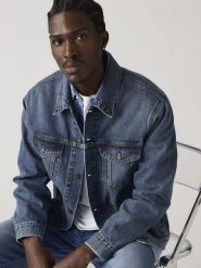Levi's Kurtka dżinsowa w kolorze niebieskim rozmiar: XL. Niebieskie kurtki męskie Levi's, s, bez wzorów, z bawełny, bez kaptura. Za 203.93 zł.