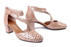 RIEKER 41055-62 beige, sandały damskie. Brązowe sandały damskie Rieker, w ażurowe wzory, bez obcasa, na obcasie. Za 319.90 zł.