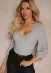 Szary Sweter Ozdobiony Cyrkoniami i Tłoczonym Wzorem Tanaes. Szare swetry klasyczne damskie Renee, s, z jeansu, bez kołnierzyka. Za 59.99 zł.