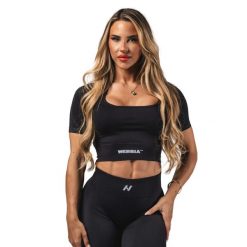 T-shirt damski Nebbia Flow Seamless Shaping. Czarne t-shirty damskie Nebbia, m, bez wzorów, z elastanu, bez kołnierzyka. Za 229.99 zł.