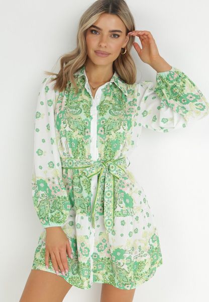 Jasnozielona Koszulowa Sukienka z Guzikami i Gumką w Pasie Melija. Zielone sukienki damskie Born2be, na wiosnę, l, bez wzorów, z materiału, bez kołnierzyka, bez ramiączek, koszulowe. Za 99.99 zł.