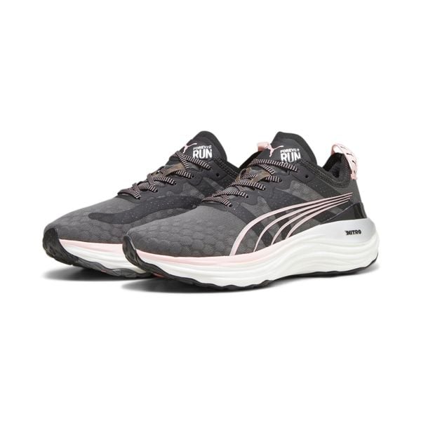 Damskie buty do biegania ForeverRun NITRO™ PUMA. Czarne obuwie do biegania damskie Puma. W wyprzedaży za 416.10 zł.