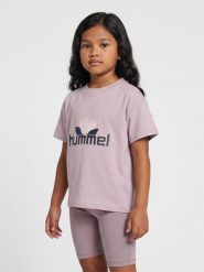 Koszulka dla dziewczynki Hummel Boxy Graphic. Niebieskie koszulki dziewczęce HUMMEL, bez wzorów, z bawełny, bez ramiączek. Za 132.50 zł.