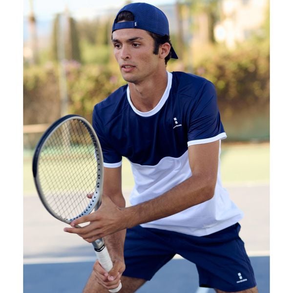 Koszulka sportowa męska Performance. Białe t-shirty sportowe męskie NORDICDOTS, l, z elastanu, bez ramiączek. Za 230.00 zł.