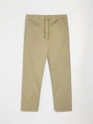 Spodnie chino jogger - zielony. Zielone spodnie materiałowe męskie Sinsay, bez wzorów. W wyprzedaży za 55.99 zł.