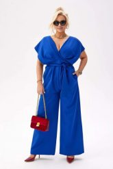 Elegancki szafirowy kombinezon Valentina PLUS SIZE XXL. Niebieskie kombinezony damskie Moda Size Plus Iwanek, plus size, bez wzorów, z elastanu, eleganckie, bez kołnierzyka, plus size, bez ramiączek, krótkie. Za 399.90 zł.