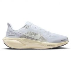 Buty do biegania damskie Nike Air Zoom Pegasus 41. Białe obuwie do biegania damskie Nike. Za 859.00 zł.