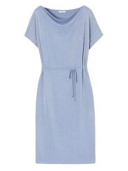 TATUUM Sukienka "Kowna" w kolorze błękitnym rozmiar: XXL. Niebieskie sukienki damskie Tatuum, na co dzień, xxl, bez wzorów, z tkaniny, bez kołnierzyka, bez ramiączek, midi, proste. Za 164.02 zł.