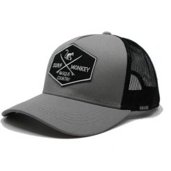 Czapka Trucker - 5 paneli / Recykling / Jeden rozmiar (Ołów). Niebieskie czapki męskie SURF MONKEY, z aplikacjami. Za 159.95 zł.