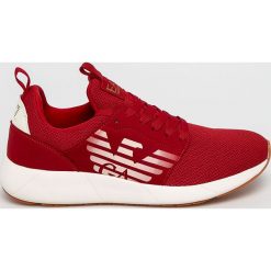EA7 Emporio Armani - Buty XCC05.X8X023. Czerwone buty sportowe na co dzień męskie EA7 Emporio Armani, z syntetyku, bez zapięcia. W wyprzedaży za 479.90 zł.