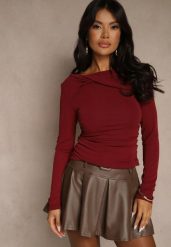 Bordowa Bluzka Longsleeve z Marszczonymi Detalami Eslira. Czerwone bluzki damskie Renee, m, bez wzorów, z jeansu, bez kołnierzyka, bez ramiączek. Za 79.99 zł.