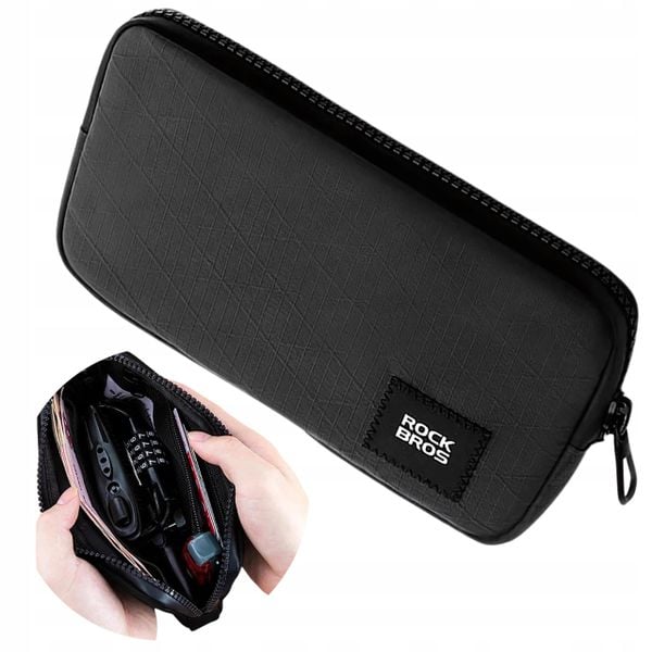 Saszetka rowerowa Rockbros 0,15l na telefon, klucze i portfel. Czarne portfele męskie ROCKBROS, bez wzorów, z materiału. Za 54.99 zł.