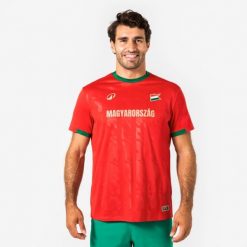 Koszulka piłkarska Węgry dla kibiców. Czerwone t-shirty damskie KIPSTA, l, bez wzorów, z materiału, bez kołnierzyka. Za 44.99 zł.