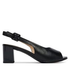 Sandały Caprice. Czarne sandały damskie Caprice, bez wzorów, bez obcasa, na słupku. Za 319.99 zł.