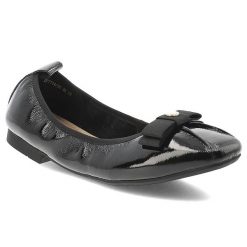 Baleriny damskie Filippo, cholewka ze skóry naturalnej lakierowanej wsuwany fason z ozdobną kokardą zabudowany przód na płaskiej podeszwie, czarne, D. Czarne baleriny damskie Filippo, bez wzorów, ze skóry, bez obcasa, na płaskiej podeszwie. Za 169.00 zł.