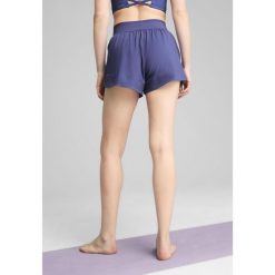 Damskie szorty MOVE CLOUDSPUN PUMA Blue Crystal. Niebieskie szorty damskie Puma, bez wzorów, klasyczne, z standardowym stanem. W wyprzedaży za 209.00 zł.