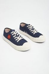 Trampki damskie KENZO. Trampki i tenisówki damskie Kenzo, bez wzorów. W wyprzedaży za 961.35 zł.