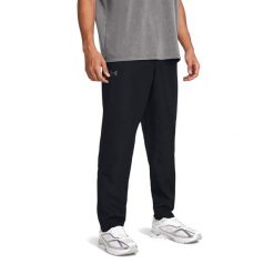 Spodnie męskie Under Armour Legacy Windbreaker. Szare spodnie sportowe męskie Under Armour. Za 229.99 zł.