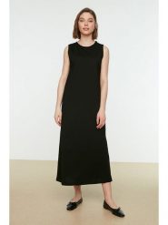 Trendyol Sukienka w kolorze czarnym rozmiar: 4XL. Czarne sukienki damskie Trendyol, na co dzień, xl, bez wzorów, z bawełny, bez kołnierzyka, bez ramiączek, maxi, proste. Za 54.95 zł.