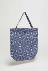Bawełniana torba granatowa. Shopper bag damskie MOODO, bez wzorów, z bawełny, bez dodatków. W wyprzedaży za 14.99 zł.