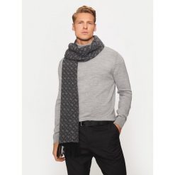 Szalik BOSS. Szare szaliki męskie Boss, bez wzorów. Za 589.99 zł.