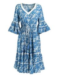 BLE Sukienka w kolorze niebieskim rozmiar: onesize. Niebieskie sukienki damskie BLE, bez wzorów, z bawełny, bez kołnierzyka, bez ramiączek, maxi, rozkloszowane. Za 118.56 zł.