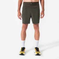 Spodenki do biegania w terenie męskie Kiprun Run 900 Ultra. Brązowe szorty męskie KIPRUN, bez wzorów, z materiału. Za 199.99 zł.