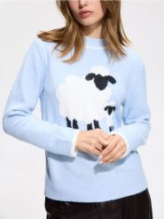 Sweter ze zwierzęcym motywem - jasnoniebieski. Niebieskie swetry klasyczne damskie Reserved, l, z dzianiny, bez kołnierzyka. Za 179.99 zł.
