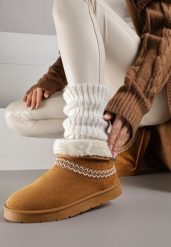 Brązowe Rustykalne Śniegowce z Imitacji Zamszu z Haftem i Futerkiem Zetilda. Brązowe śniegowce damskie Renee, z dzianiny. Za 99.99 zł.