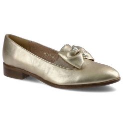 Złote Półbuty Gamis Damskie Eleganckie Obuwie. Żółte półbuty damskie GAMIS, z aplikacjami, ze skóry, eleganckie, bez obcasa, na płaskiej podeszwie. Za 199.00 zł.