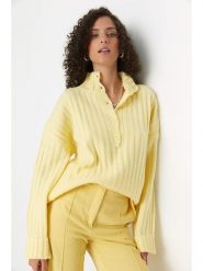 Trendyol Sweter w kolorze żółtym rozmiar: L. Żółte golfy damskie Trendyol, l, bez wzorów, prążkowane, bez ramiączek. Za 73.99 zł.